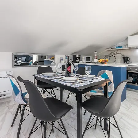 Appartamento 2 Bedroom Lovely In Na Moru